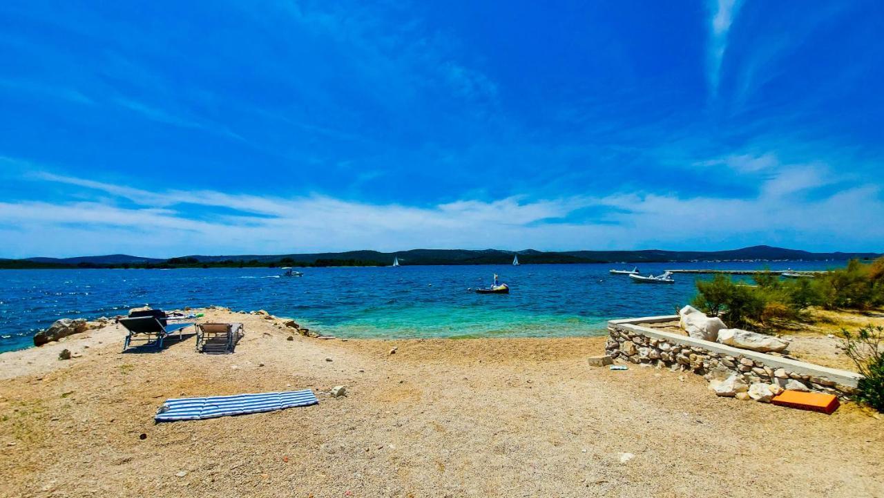Holiday Home - Beach House 'Amarella' Turanj Eksteriør bilde